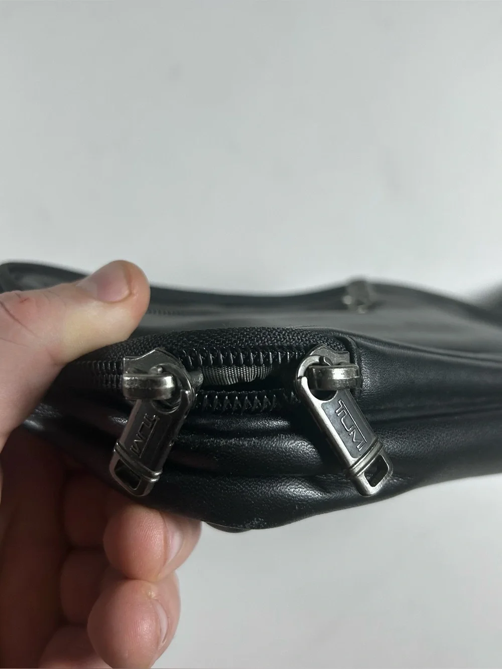 Tumi Nappa Leather Travel Toiletry Dopp Bag Black Zip Around Men’s 92104D4 RARE